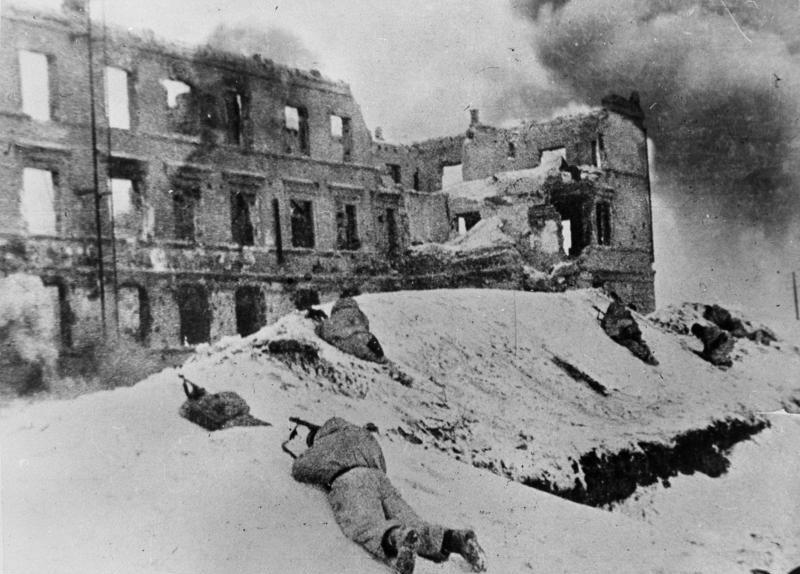 Bundesarchiv Bild 183-P0613-308%2C Russland%2C Kesselschlacht Stalingrad