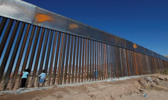 ABA687825 TBR03 USA TRUMP MEXICO 0104 11