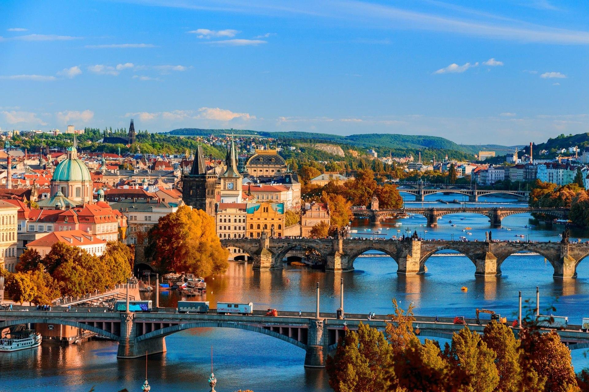 1920px-Prague skyline view
