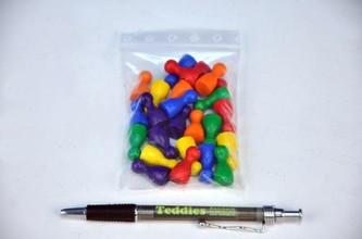 figurky-drevo-25mm-24ks-6-barev-spolecenska-hra-v-sacku-8x13cm