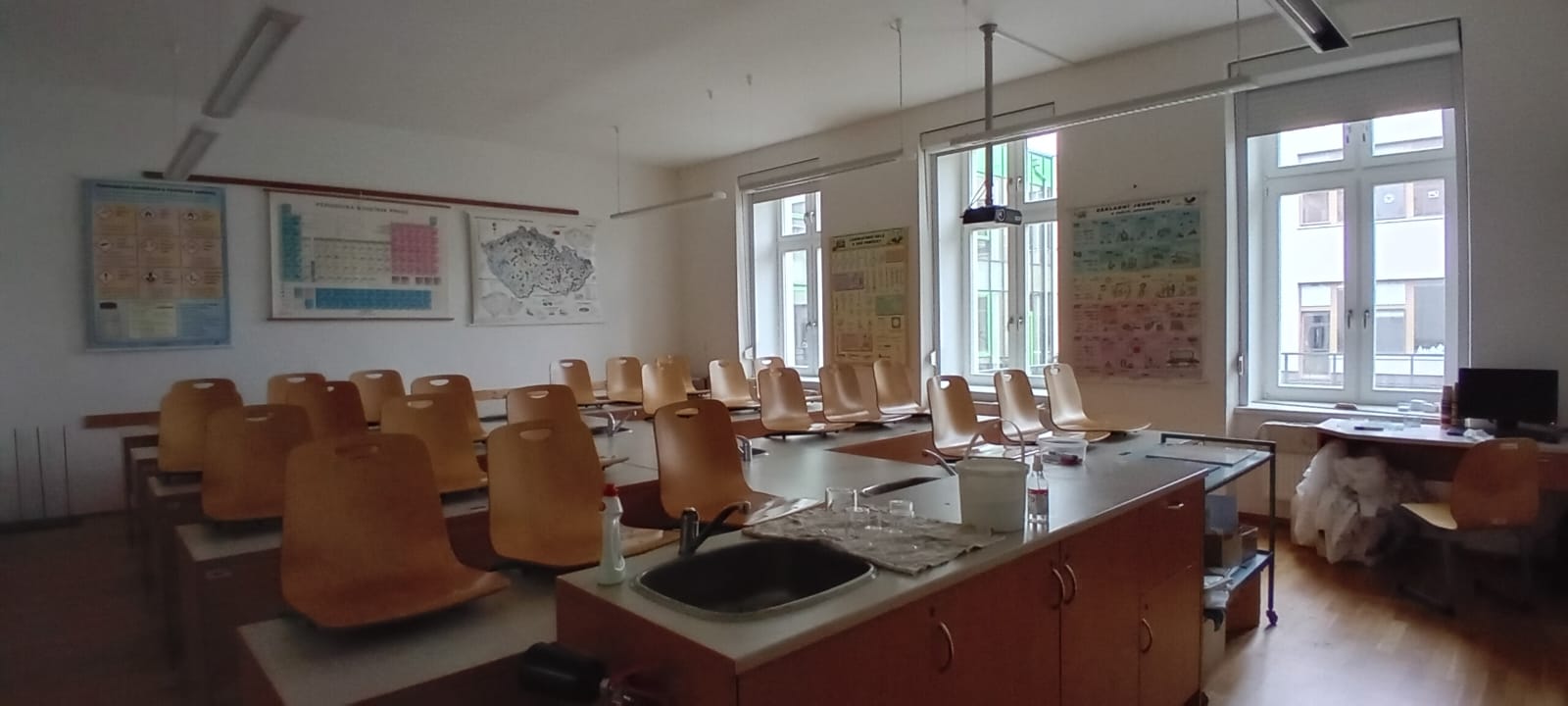 022C395F-6157-48AE-B271-3CB7479F700F