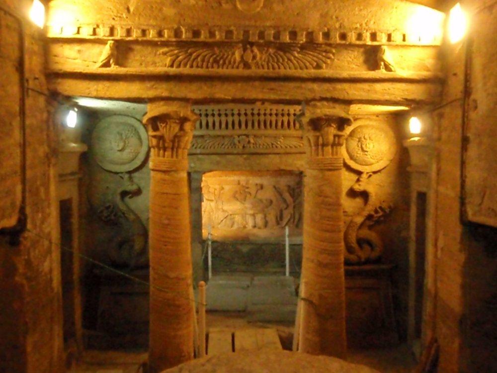 catacombs-of-kom-el-shoqafa-jpg