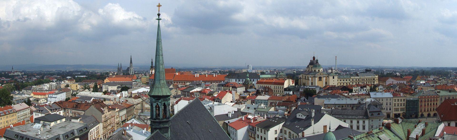 1920px-Olm%C3%BCtz - panorama