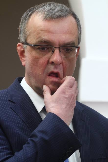 d44a2ae-131099-kalousek-2500