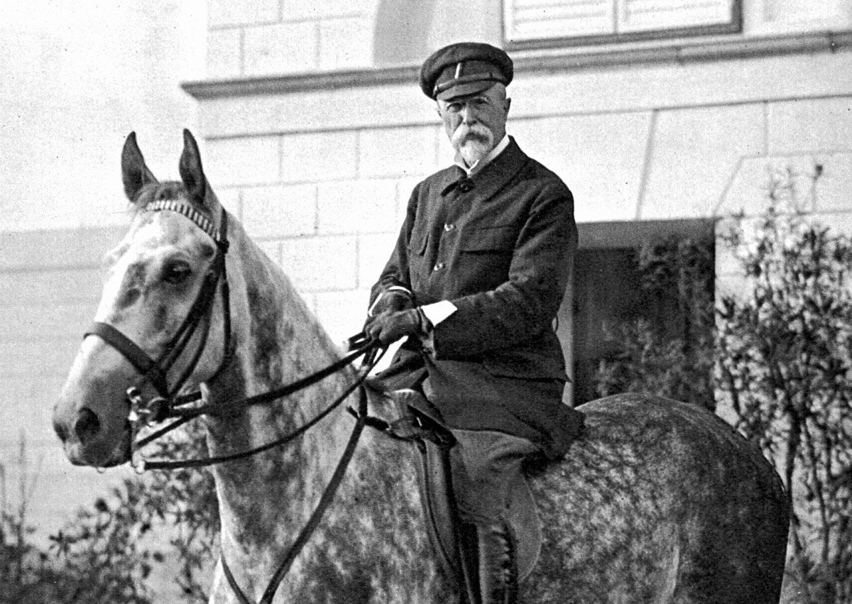 masaryk-na-koni-0