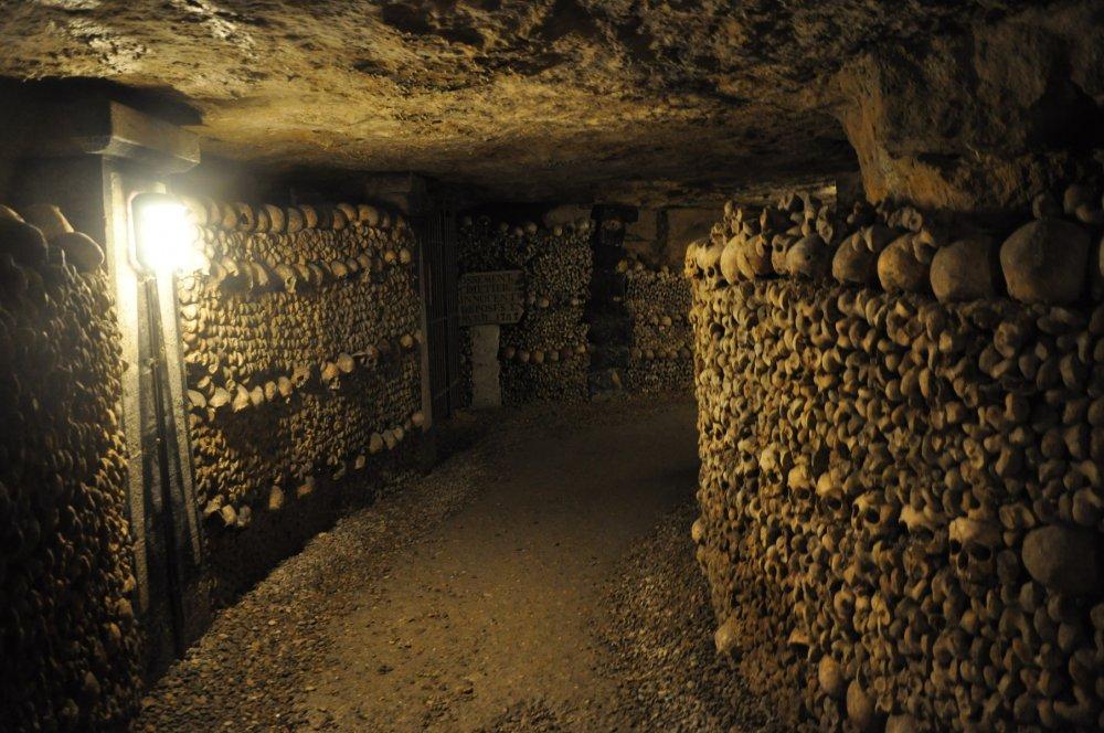 catacombes-paris-jpg