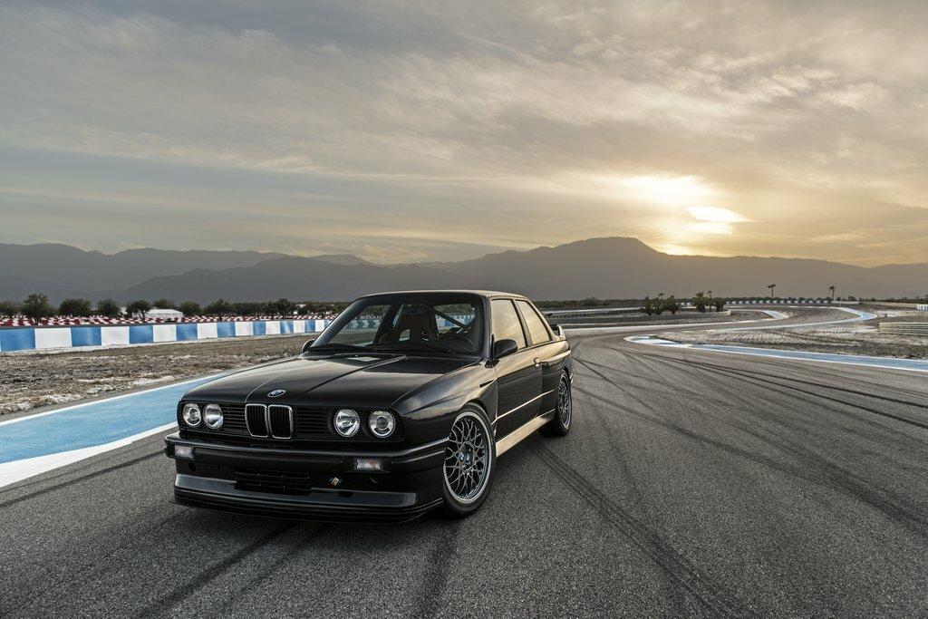 BMW-m3-e30-2
