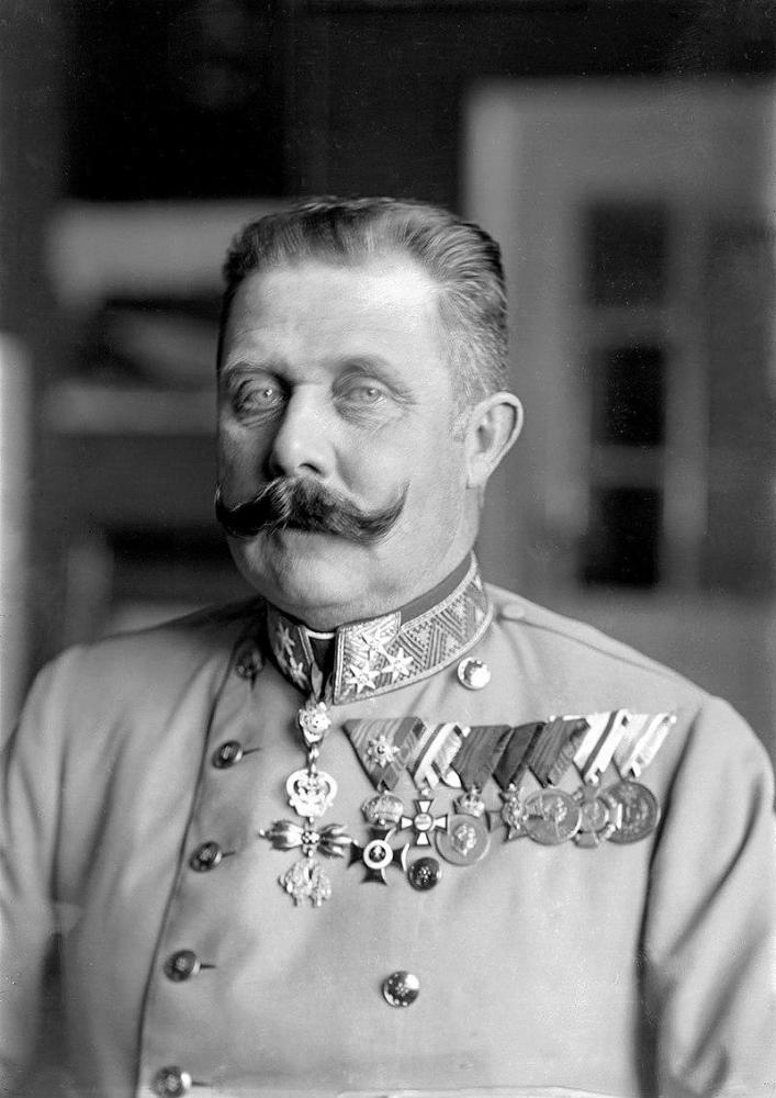 800px-Ferdinand Schmutzer - Franz Ferdinand von %C3%96sterreich-Este%2C um 1914