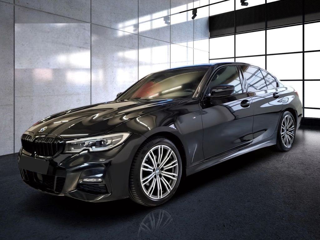 12654 bmw-320i-m-sport-xdrive-sedan-cerna-sapphire-metaliza