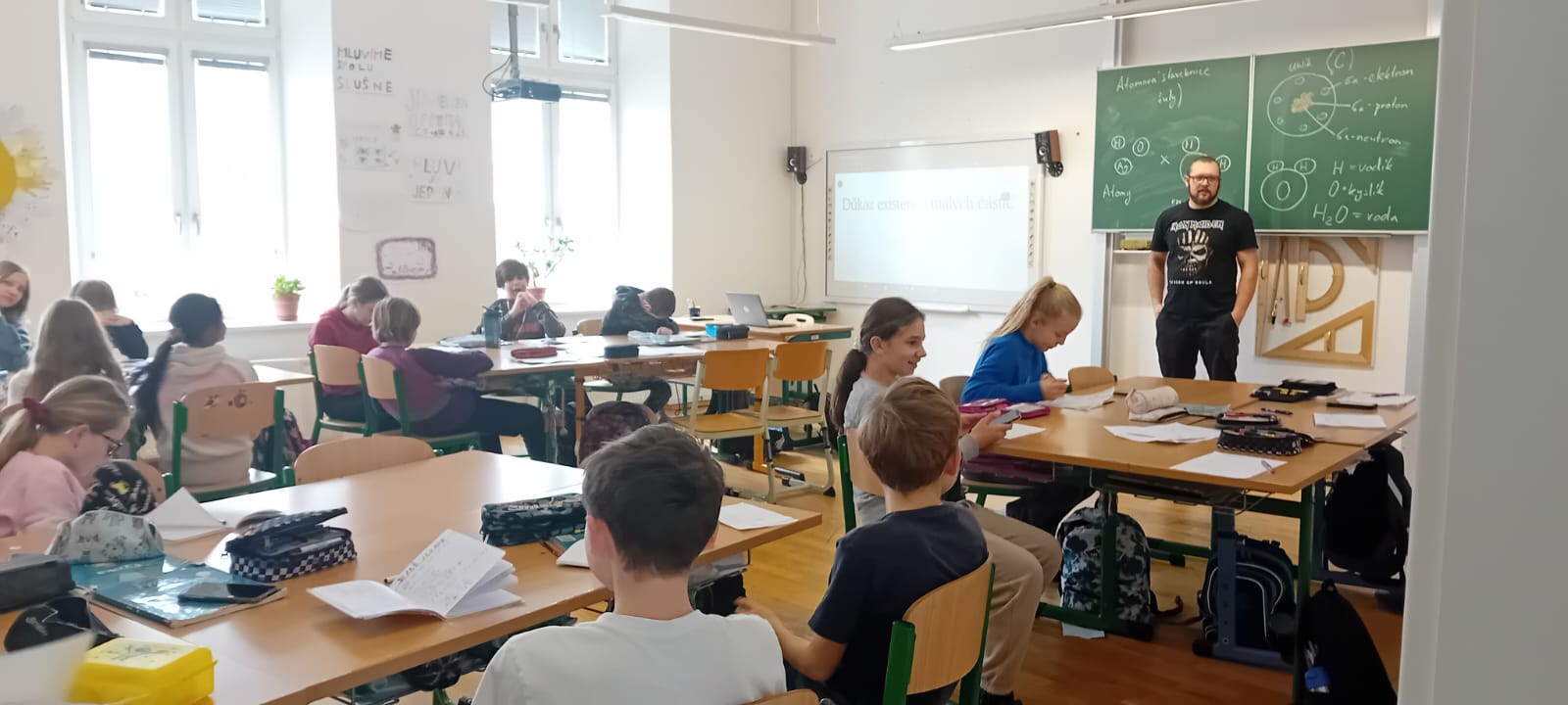 12CA0F93-FAF6-4E5A-B843-9C421DB43809