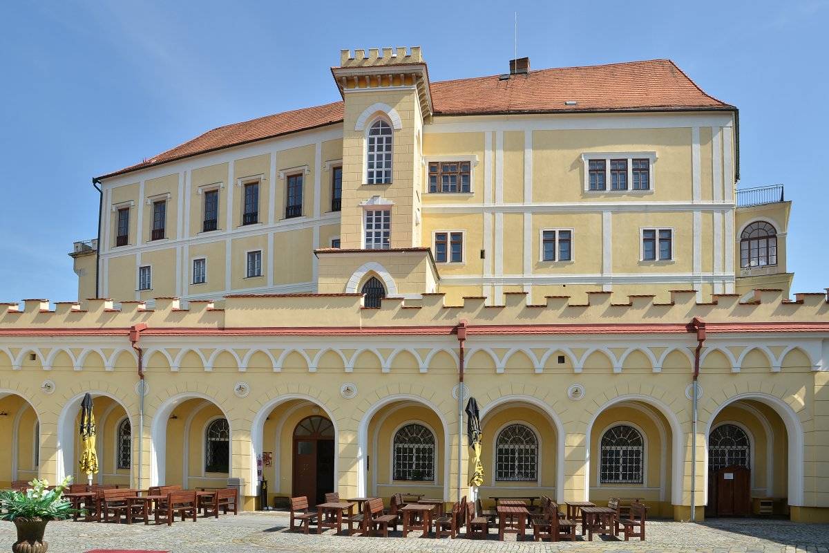 utf-8''367-photo-zamek-letovice-5