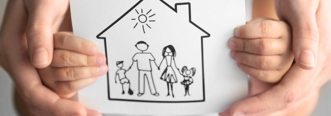 rodina-v-domecku kresba ruce AdobeStock 136868123-1140x400