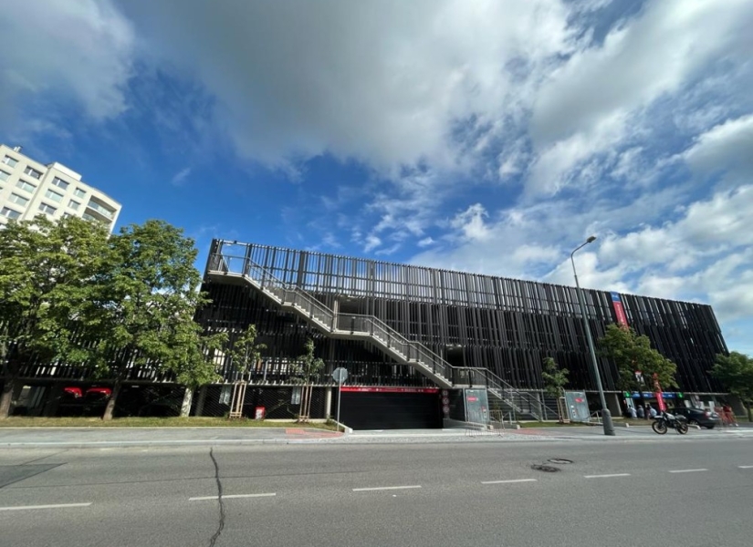 8z7vBvr5IwcsmDspBWgU