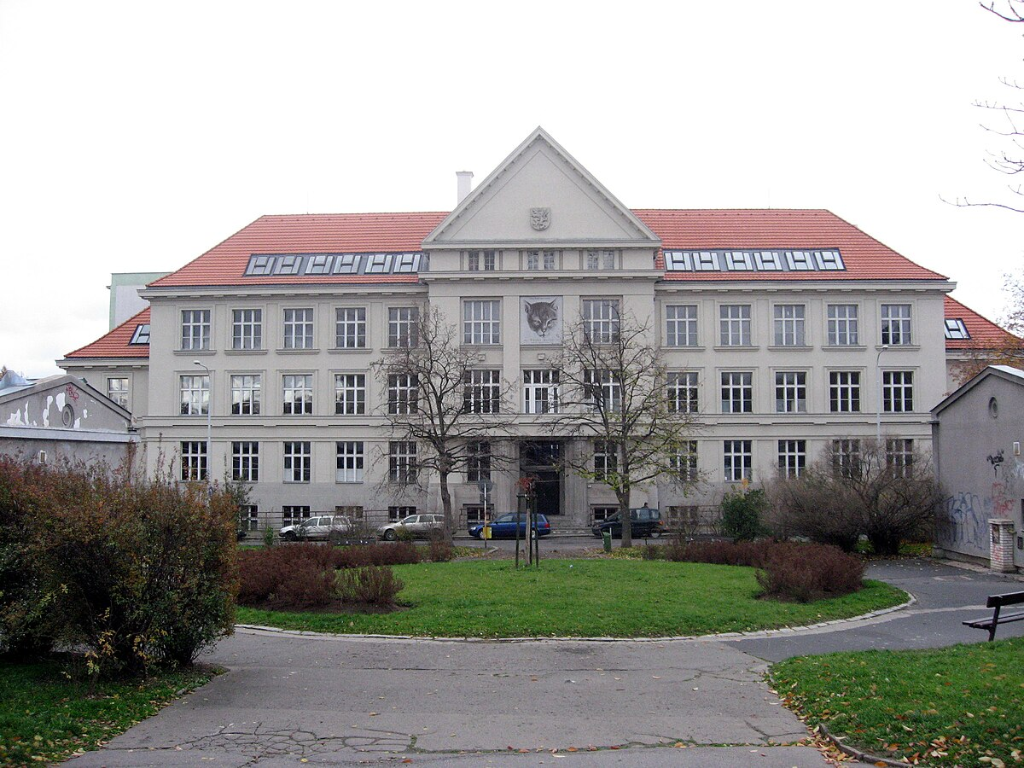 HollarkaVOŠ - 3. ročník 2023/2024